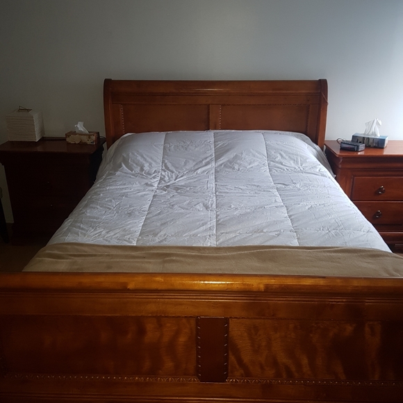 Bedroom Set - Picture 1 of 4